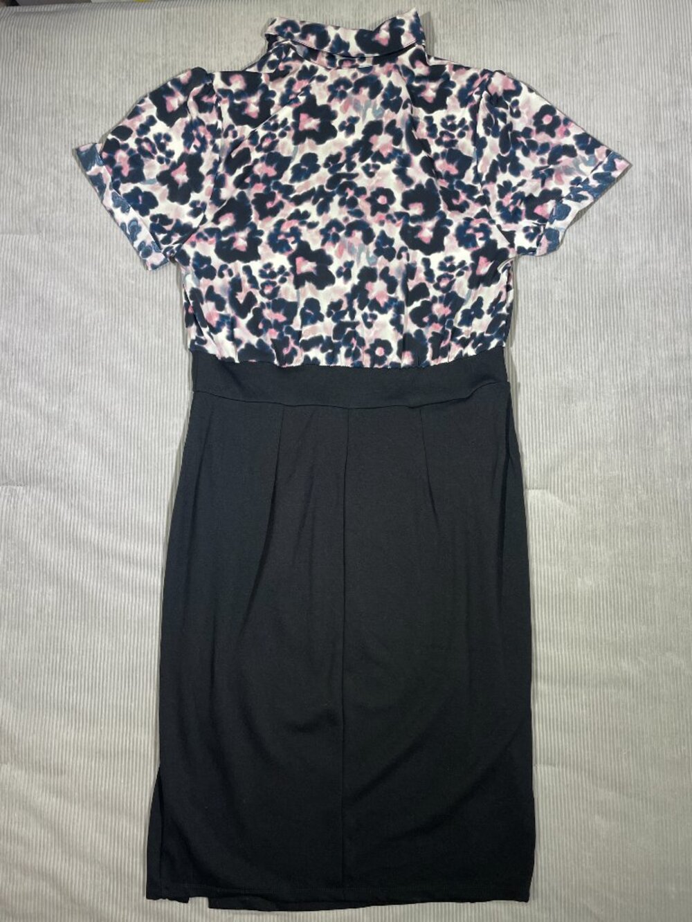 Torrid Abstract Animal Print Faux Wrap V-Neck Short Sleeve Dress Size Medium - Picture 4 of 8